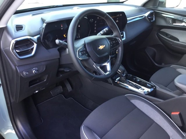 New 2025 Chevrolet TrailBlazer LT w/ LT Cold Weather Package image 16