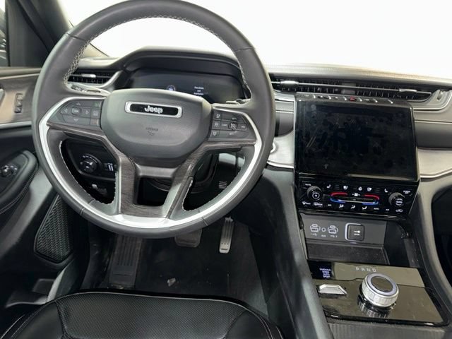 Used 2024 Jeep Grand Cherokee L Limited w/ Luxury Tech Group II AWD/4WD image 15
