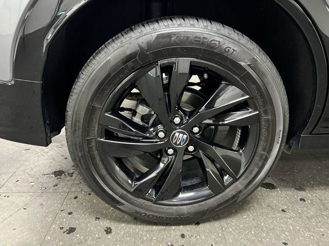 Certified 2024 Buick Encore GX Sport Touring w/ Advanced Technology Package FWD image 31