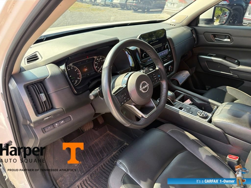 Used 2023 Nissan Pathfinder SL w/ SL Premium Package AWD/4WD image 14
