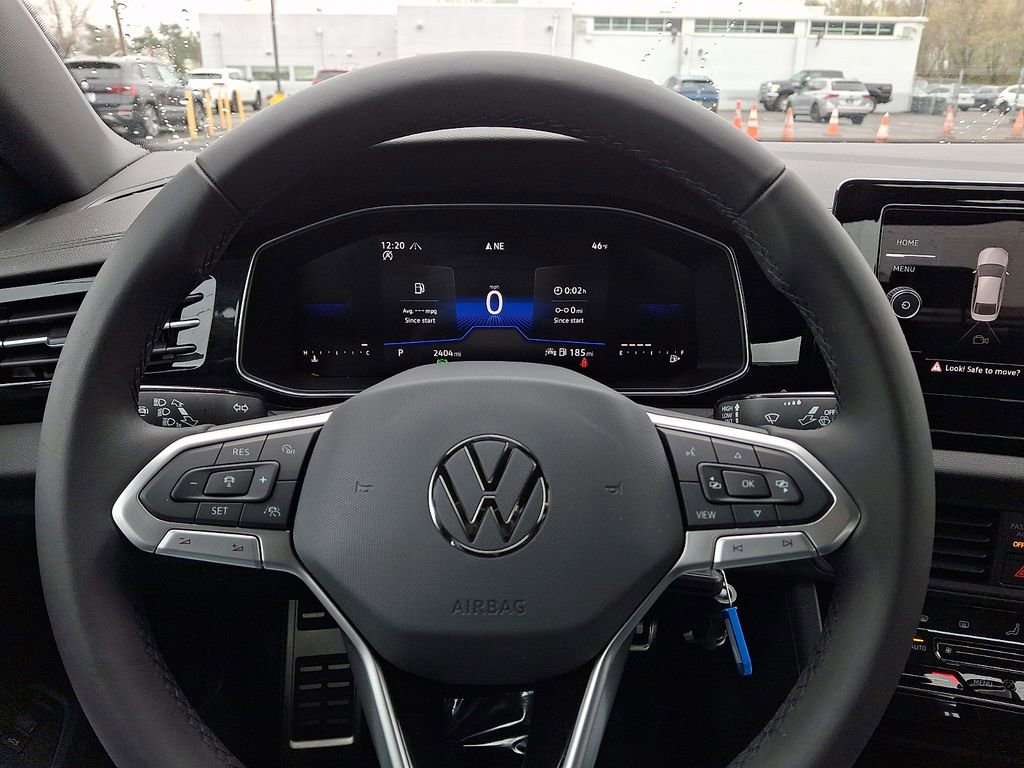 Certified 2025 Volkswagen Jetta Sport image 18
