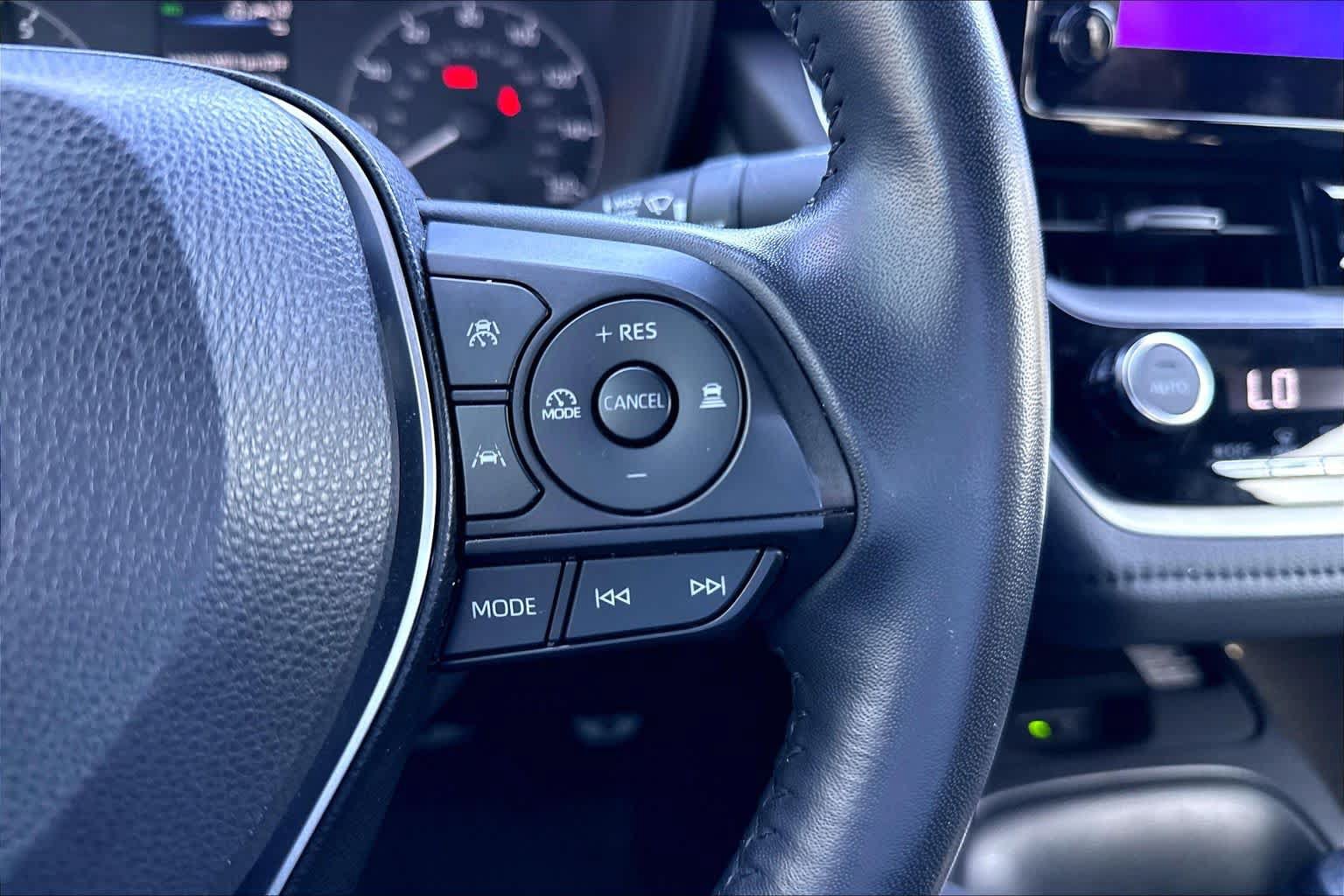 Certified 2024 Toyota Corolla SE w/ SE Premium Package FWD image 24