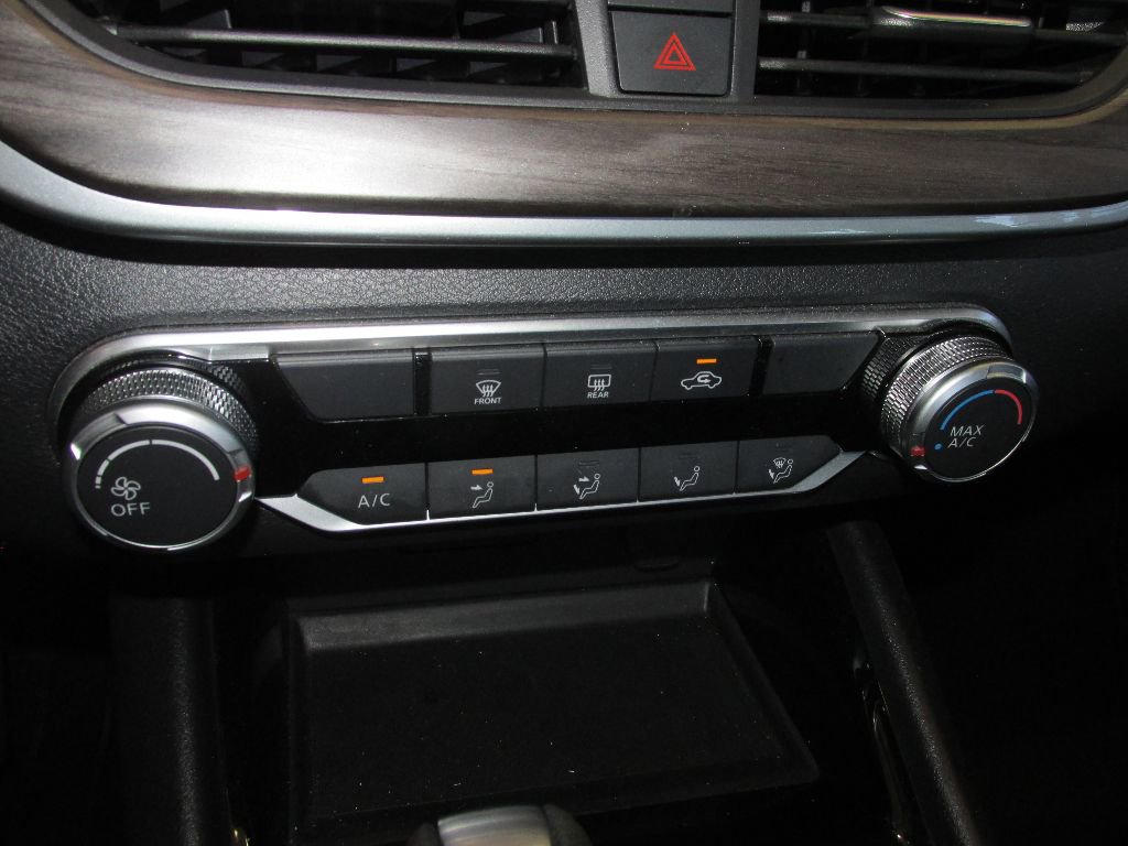 Used 2024 Nissan Altima 2.5 SV image 22