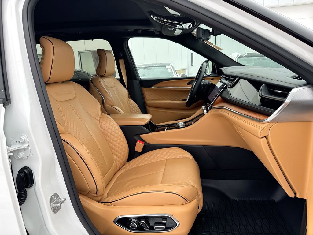 Used 2022 Jeep Grand Cherokee L Summit image 29