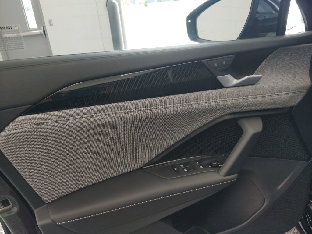 New 2026 Volkswagen Tiguan S AWD/4WD image 6