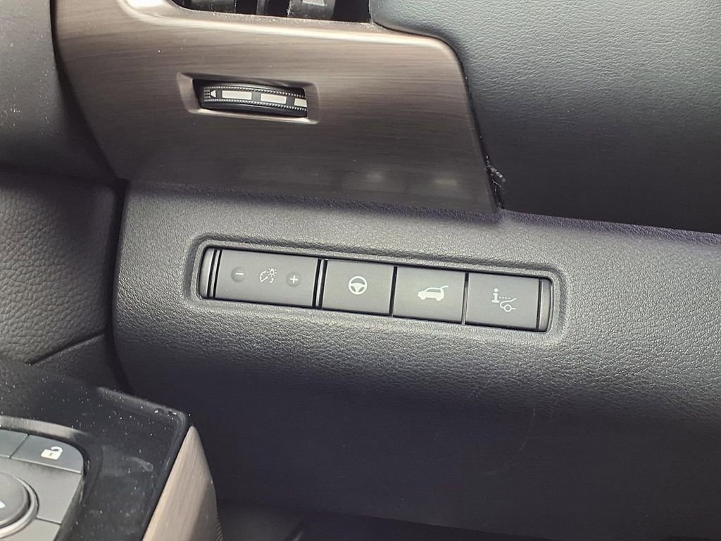 Certified 2022 Nissan Pathfinder Platinum w/ Cargo Package image 15