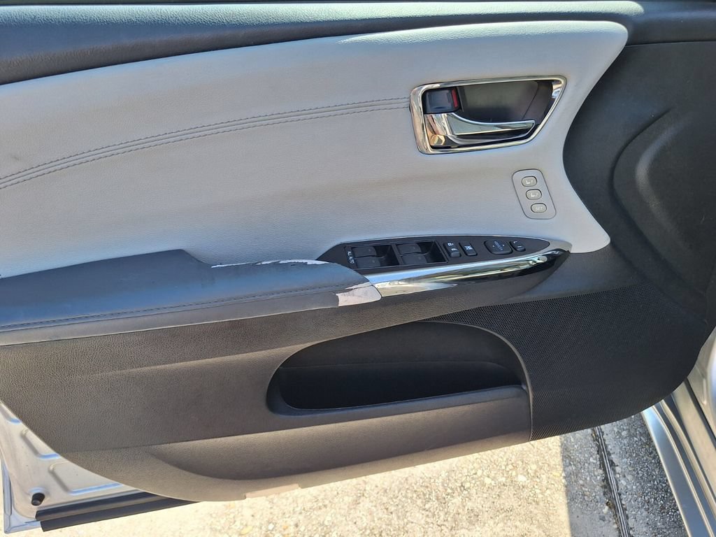 Used 2015 Toyota Avalon XLE Touring FWD image 32