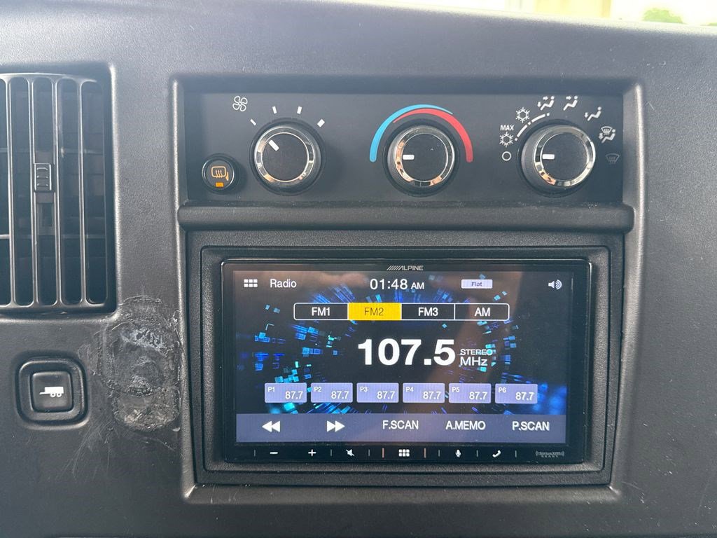 Used 2022 Chevrolet Express 2500 RWD image 24