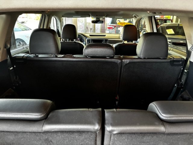 Used 2020 Volkswagen Atlas SE w/ Panoramic Sunroof Package FWD image 10