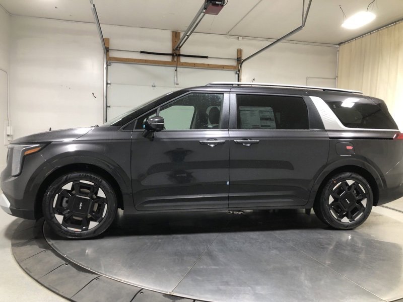 New 2026 Kia Carnival EX image 5