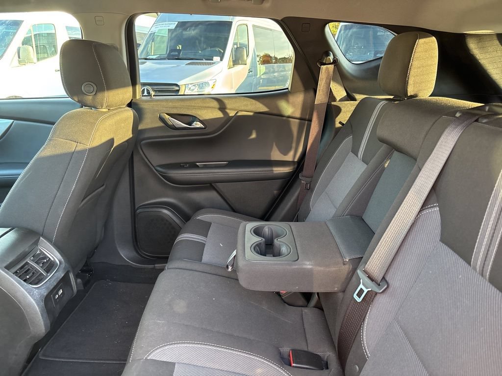 Used 2025 Chevrolet Blazer LT FWD image 24