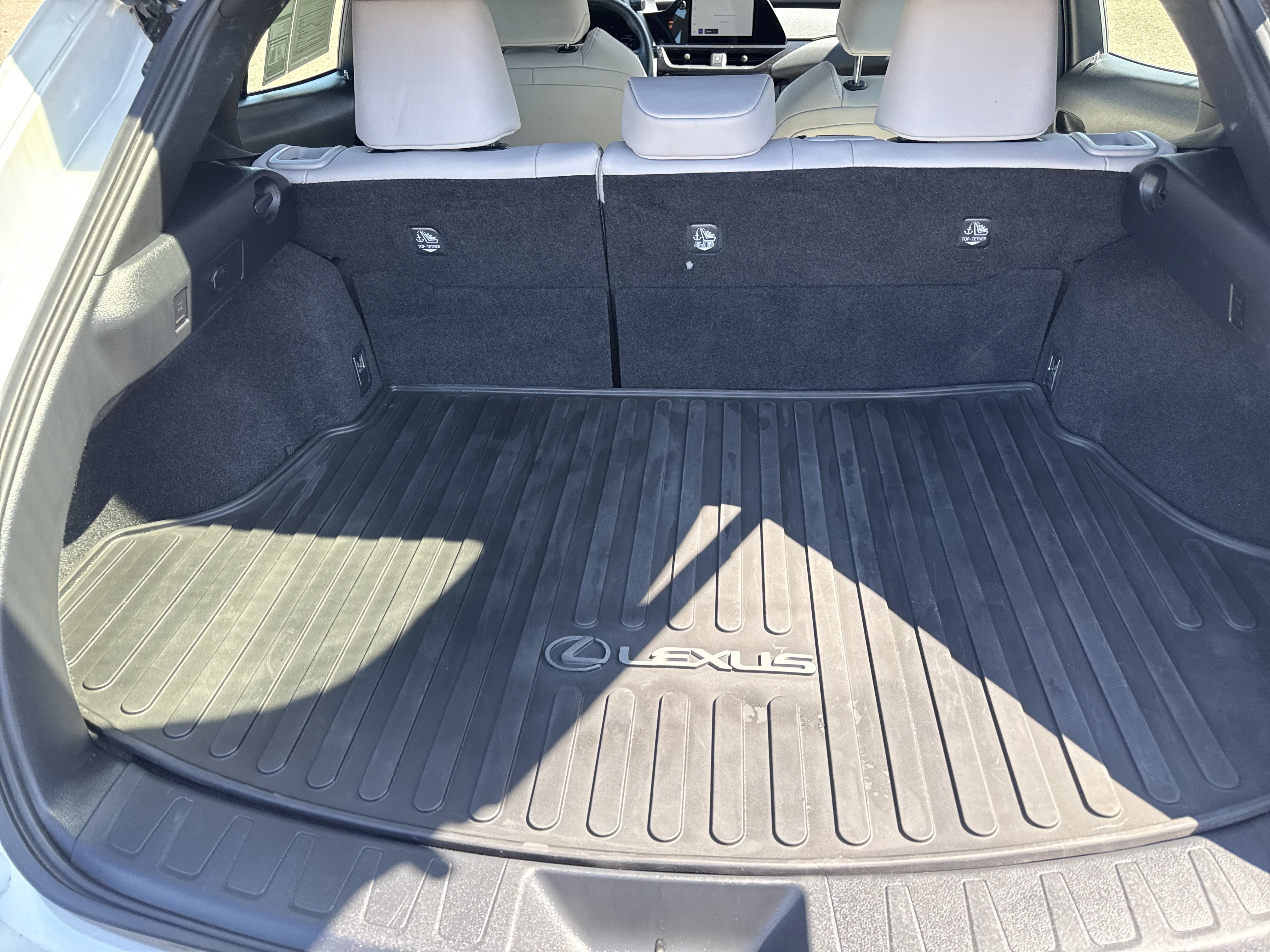 Used 2025 Lexus UX 300h AWD w/ Cold Area Package image 39