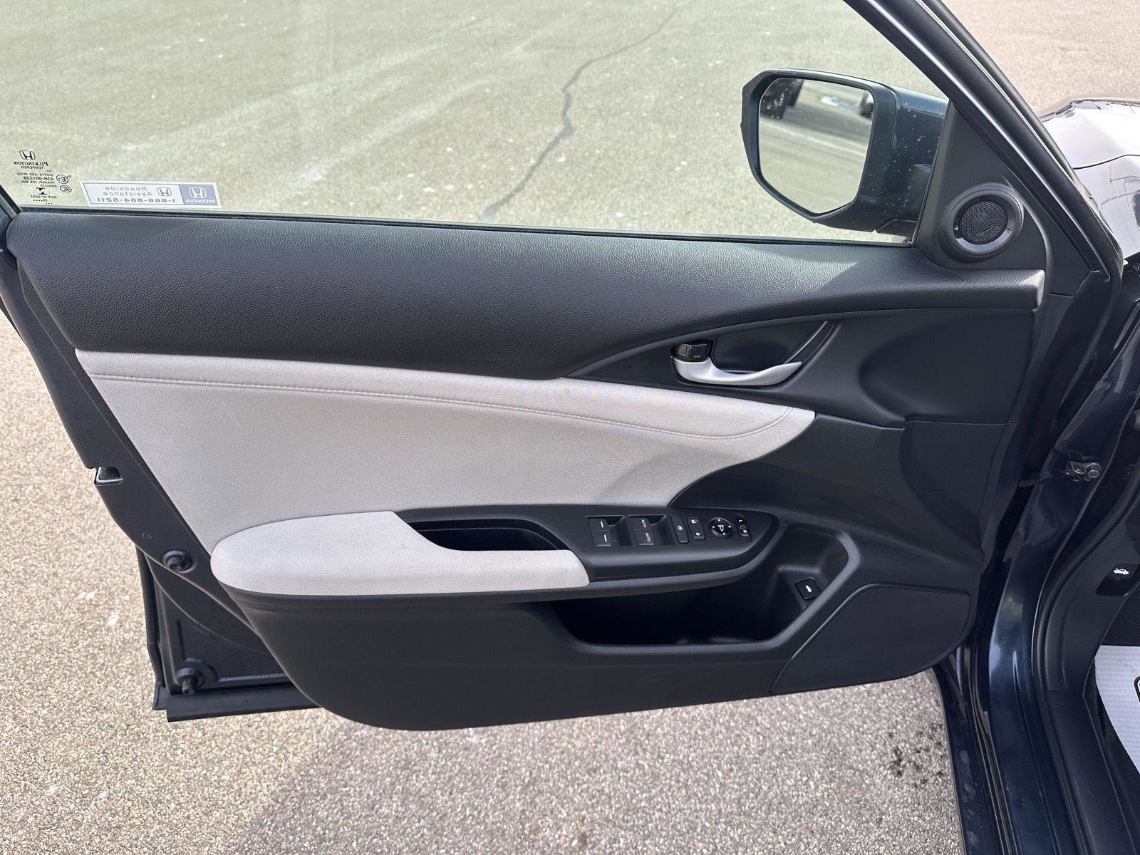 Certified 2021 Honda Insight EX image 17