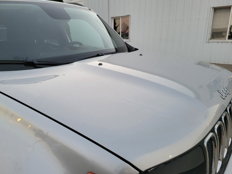 Used 2019 Jeep Renegade Latitude w/ Cold Weather Group AWD/4WD image 11