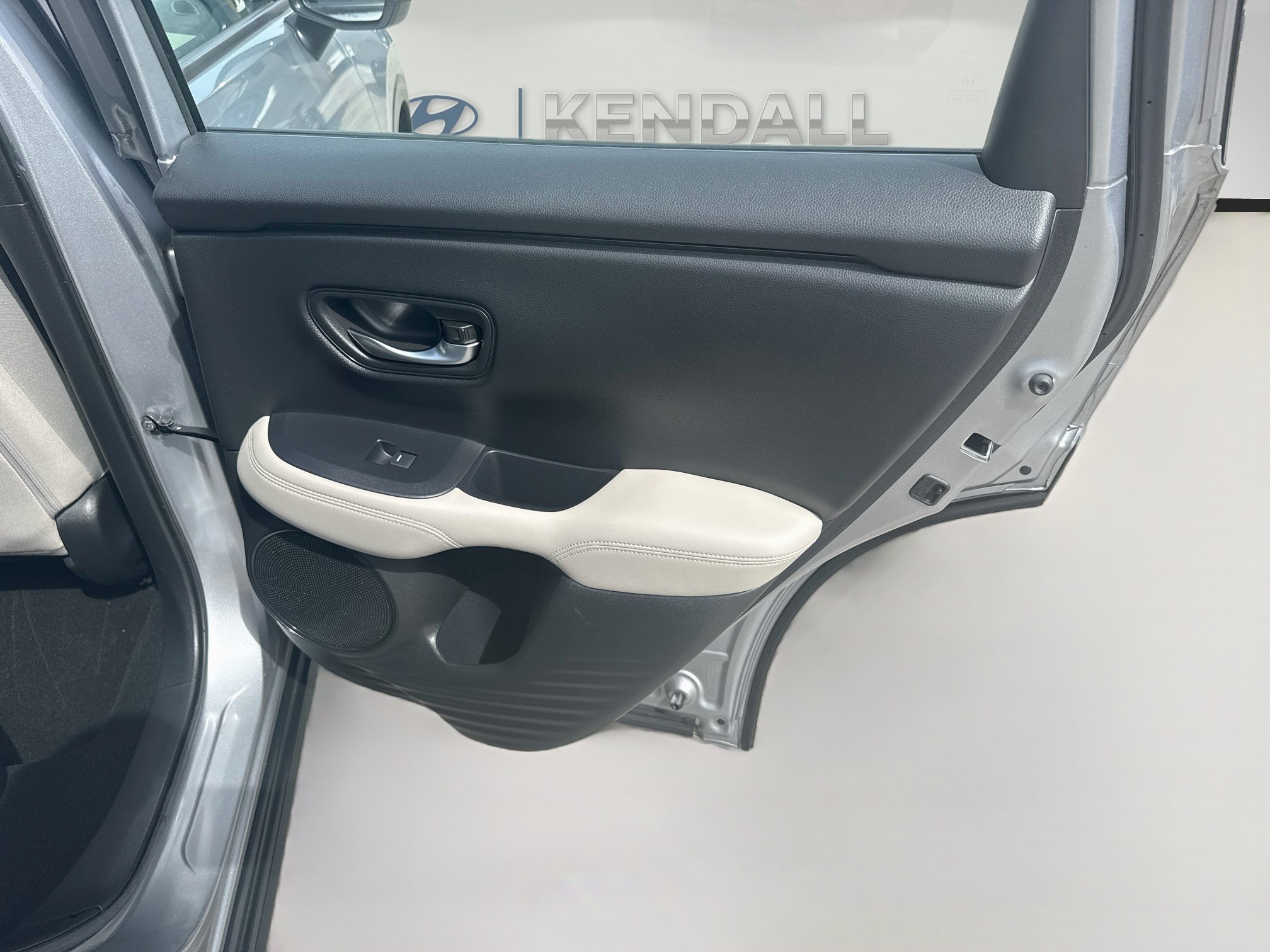 Used 2023 Honda HR-V LX image 27