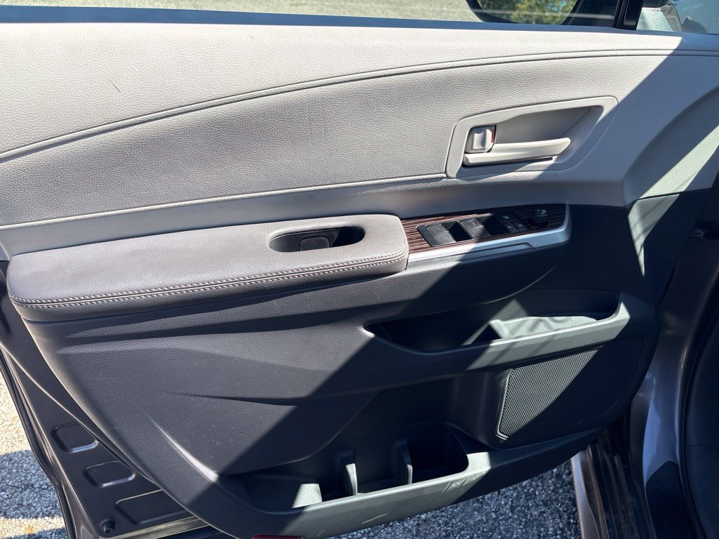 Used 2022 Toyota Sienna LE AWD/4WD image 13