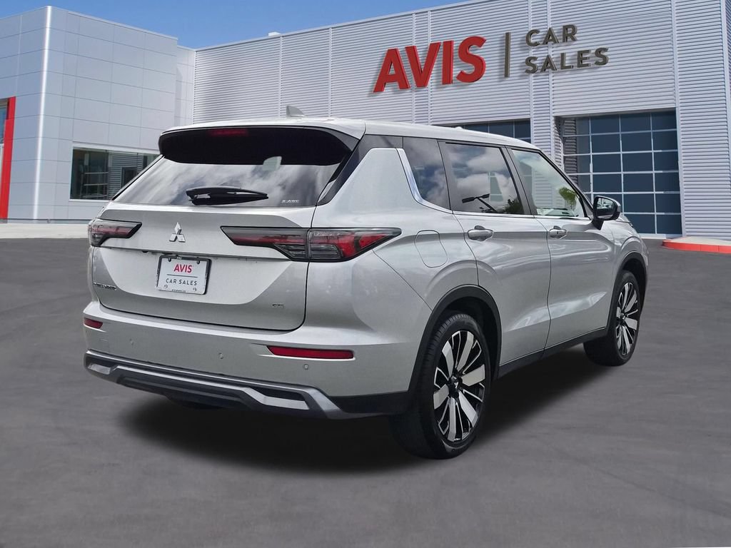 Used 2025 Mitsubishi Outlander SE AWD/4WD image 6