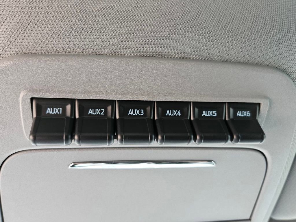 New 2026 Ford F250 Lariat w/ Black Appearance Package image 23