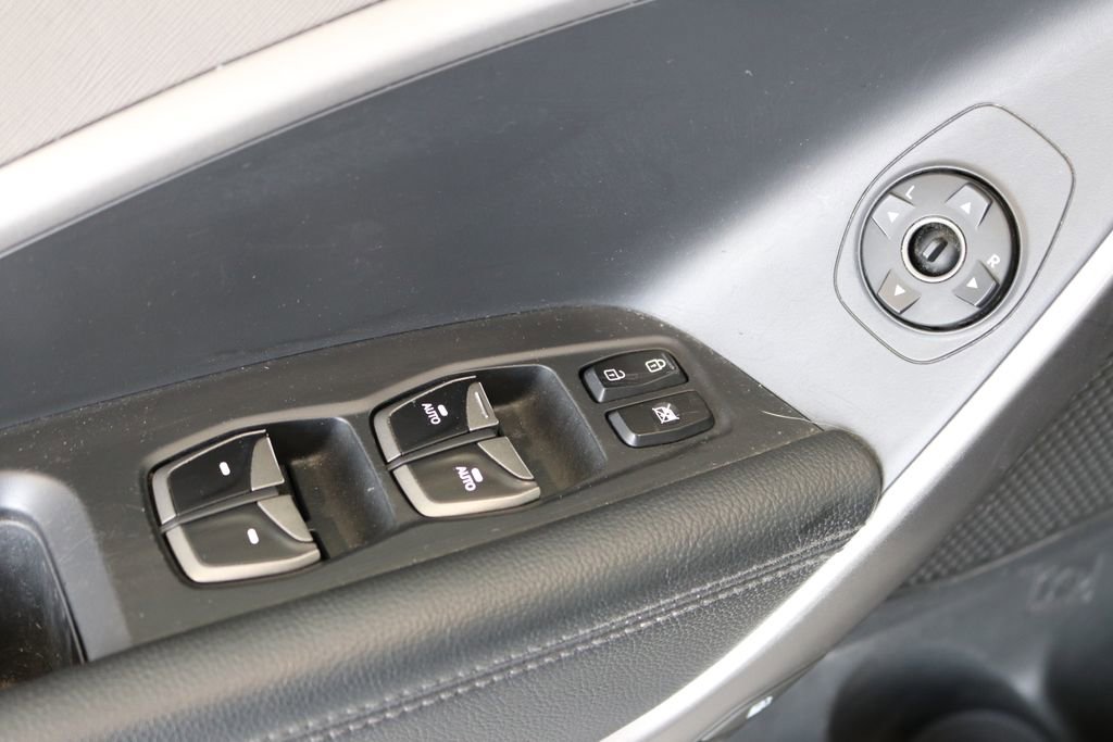 Used 2016 Hyundai Santa Fe Sport image 14