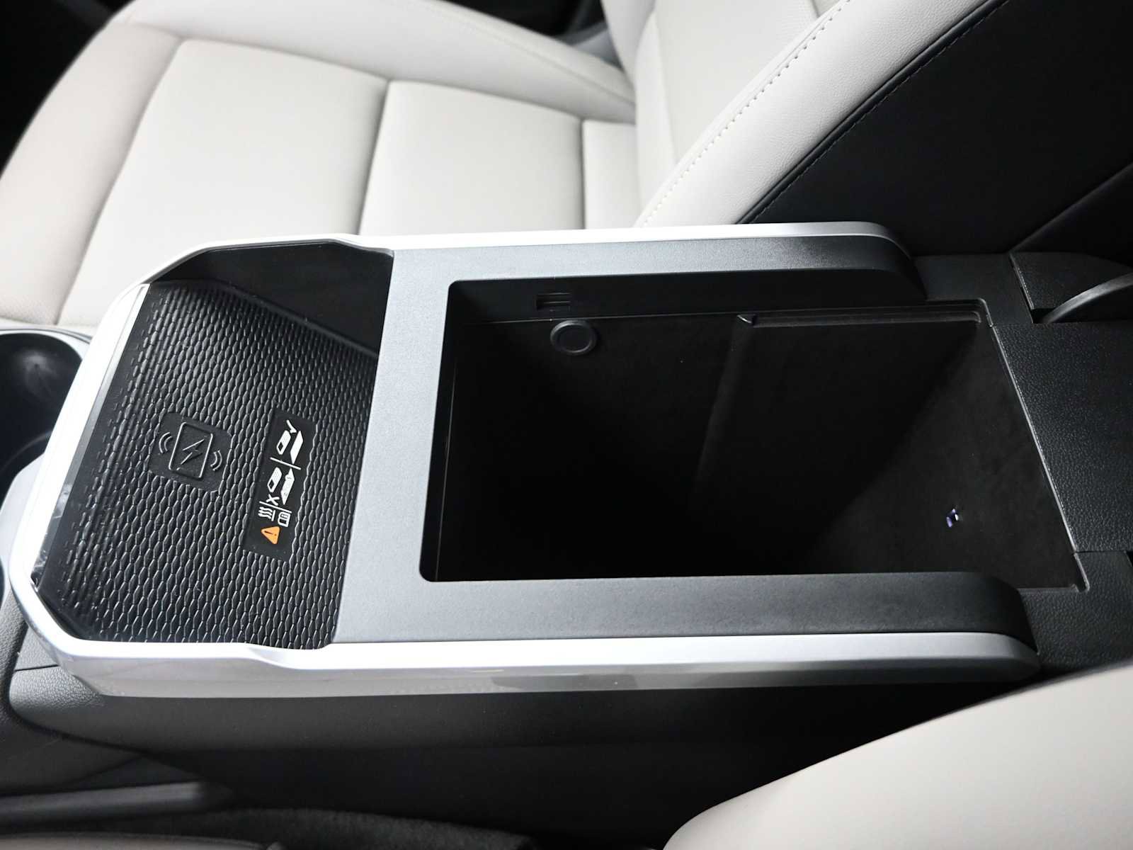 New 2026 GMC Terrain Elevation w/ Elevation Premium Package AWD/4WD image 16