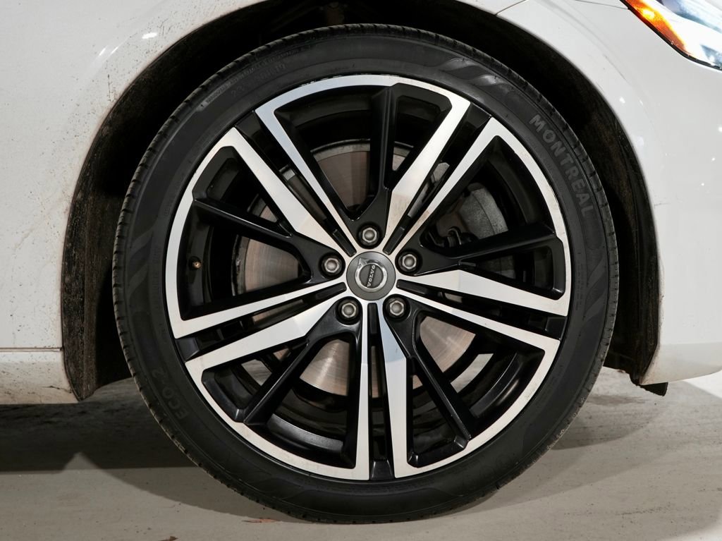 Used 2019 Volvo S60 T6 R-Design image 34