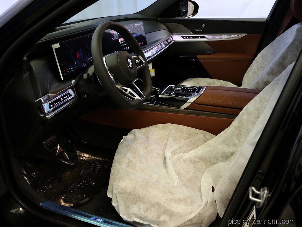 Used 2026 BMW 740i xDrive w/ Executive Package image 11