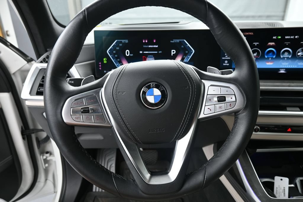 Used 2023 BMW X7 xDrive40i AWD/4WD image 21