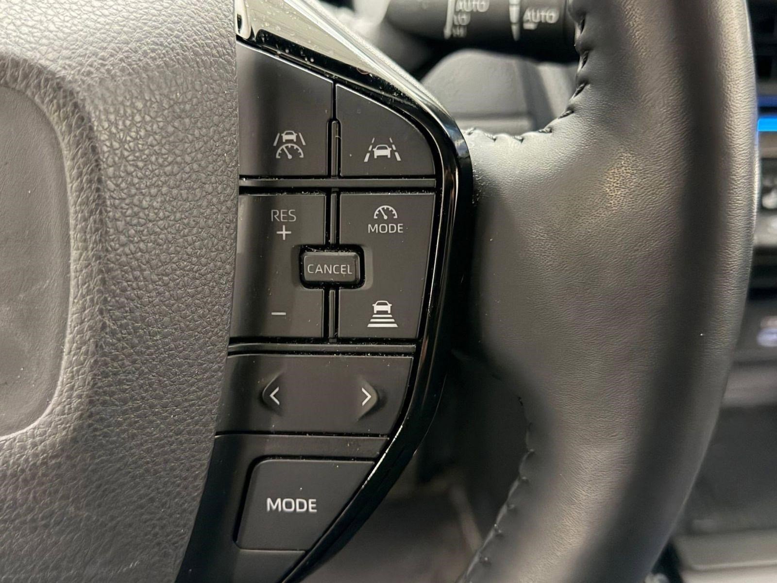 Used 2023 Toyota Prius XLE AWD/4WD image 22