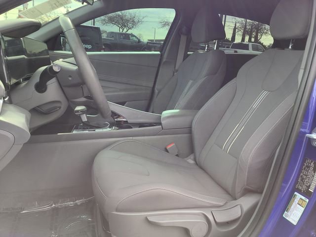 Used 2023 Hyundai Elantra SEL w/ Convenience Package image 8