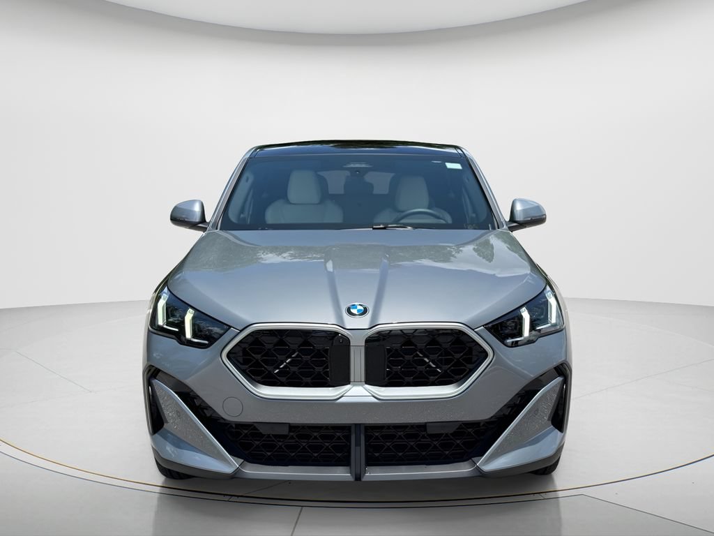 New 2026 BMW X2 xDrive28i w/ Technology Package AWD/4WD image 2