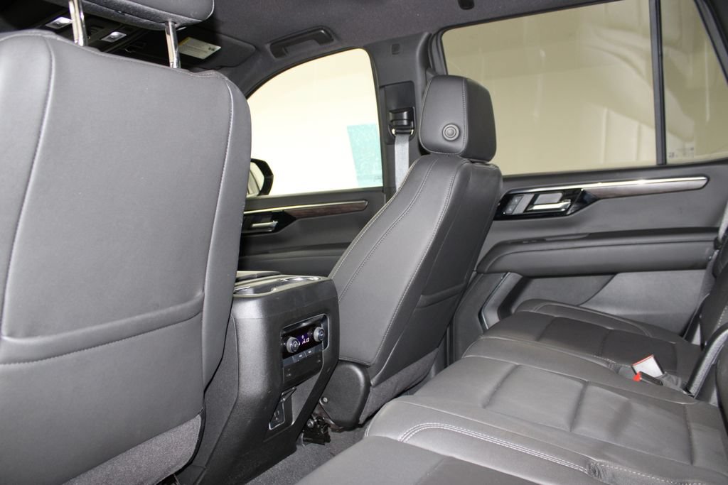 Used 2025 Chevrolet Tahoe LT AWD/4WD image 27