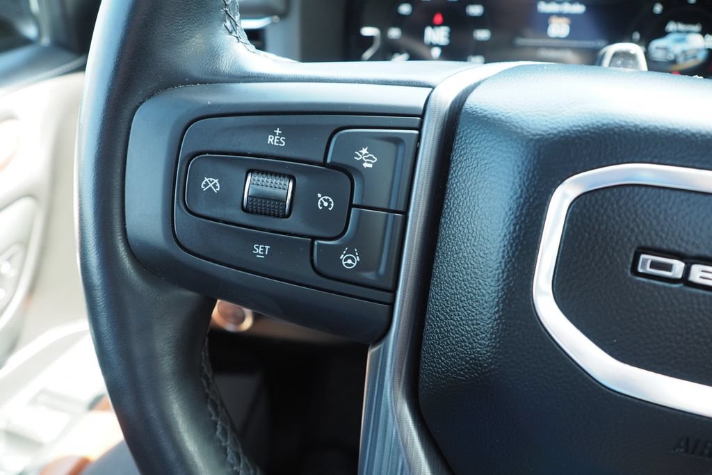 Used 2024 GMC Yukon XL Denali Ultimate AWD/4WD image 30