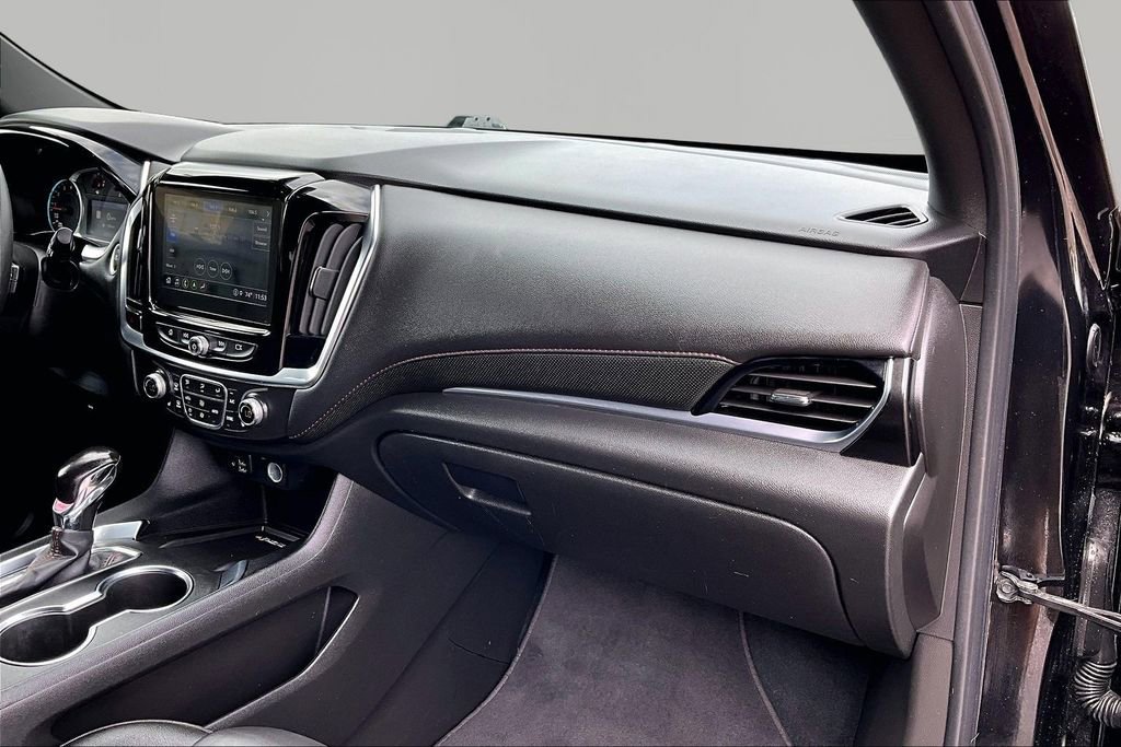 Used 2022 Chevrolet Traverse RS FWD image 17