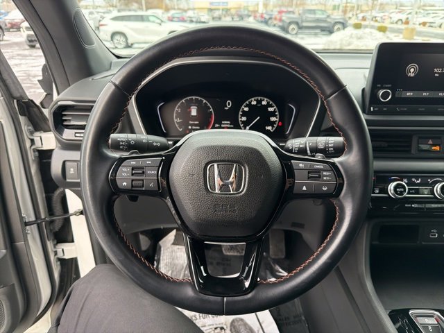 Used 2023 Honda Pilot Sport image 19