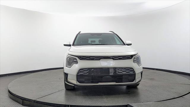 Used 2023 Kia Niro Wind FWD image 12