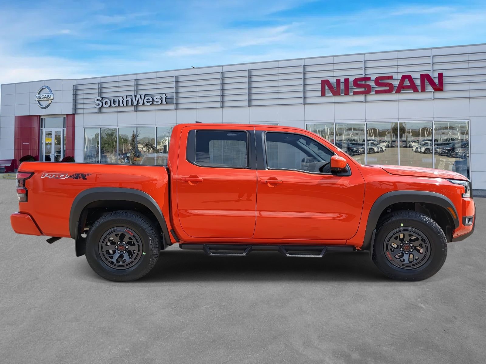 New 2026 Nissan Frontier PRO-4X w/ Pro-4x Convenience Package image 5