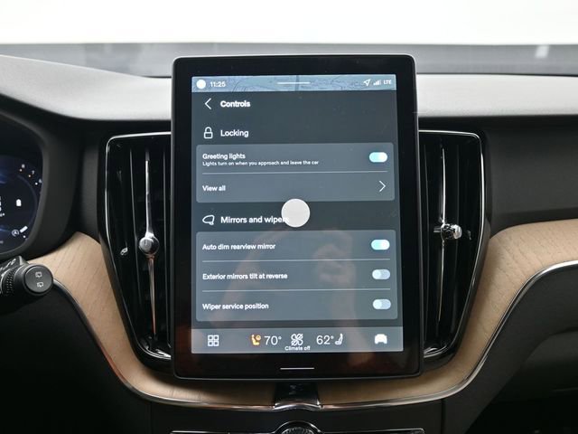 New 2026 Volvo XC60 B5 Plus w/ Protection Package Premier image 18