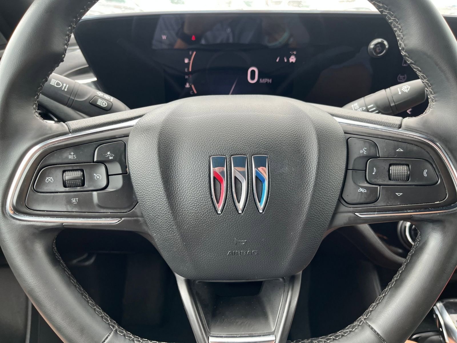 Used 2025 Buick Envista Sport Touring image 28