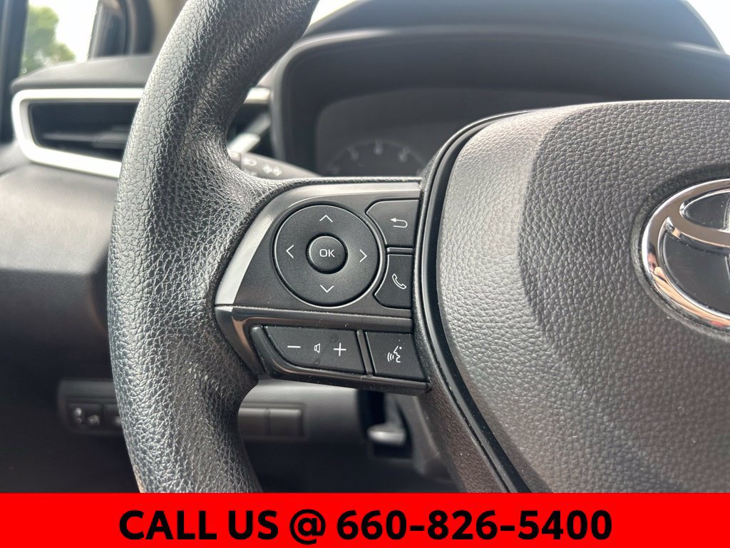 Used 2025 Toyota Corolla LE FWD image 11