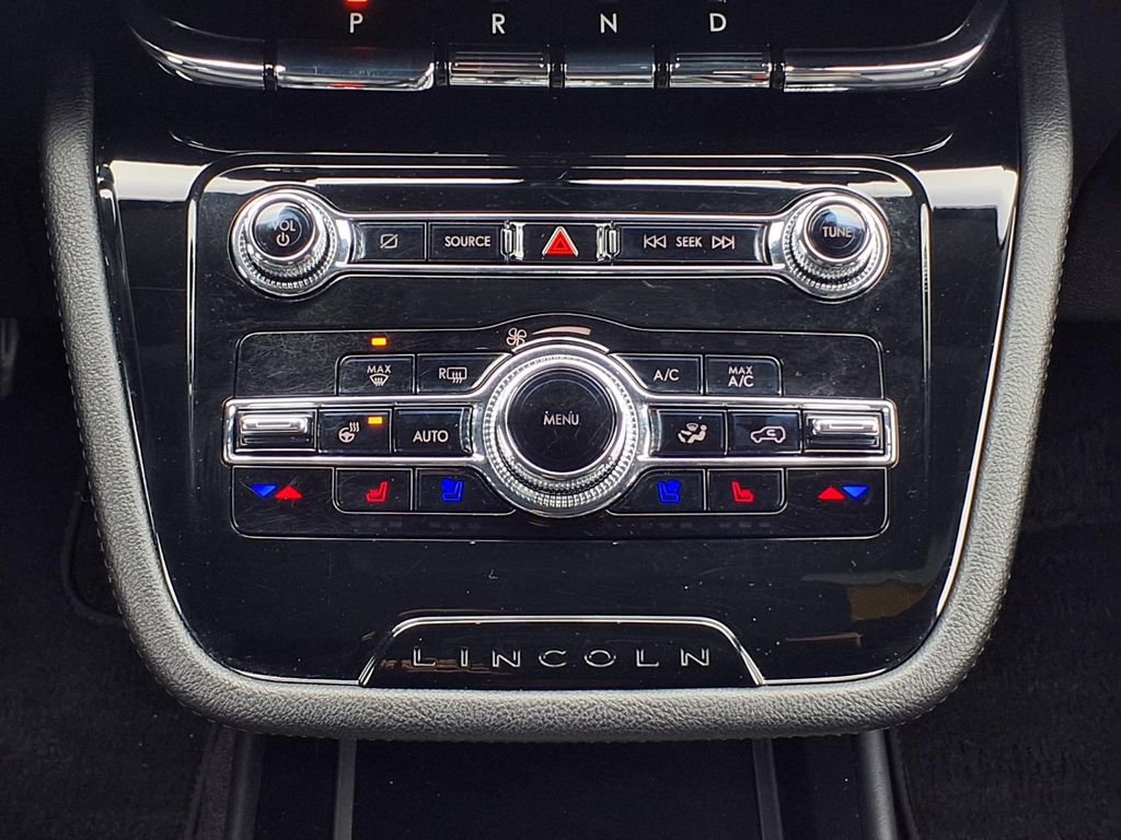 Used 2022 Lincoln Corsair AWD w/ Equipment Group 101A image 13