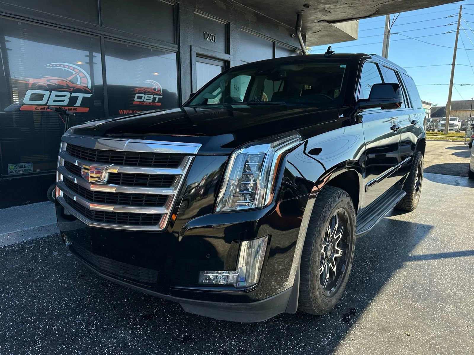 Used 2015 Cadillac Escalade Luxury