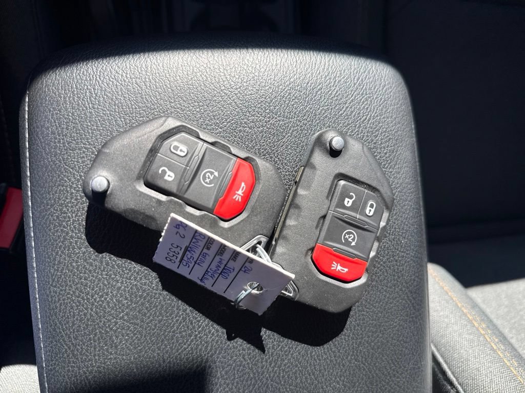 Certified 2024 Jeep Wrangler Unlimited AWD/4WD image 25