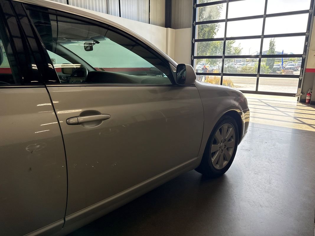 Used 2006 Toyota Avalon XLS image 60