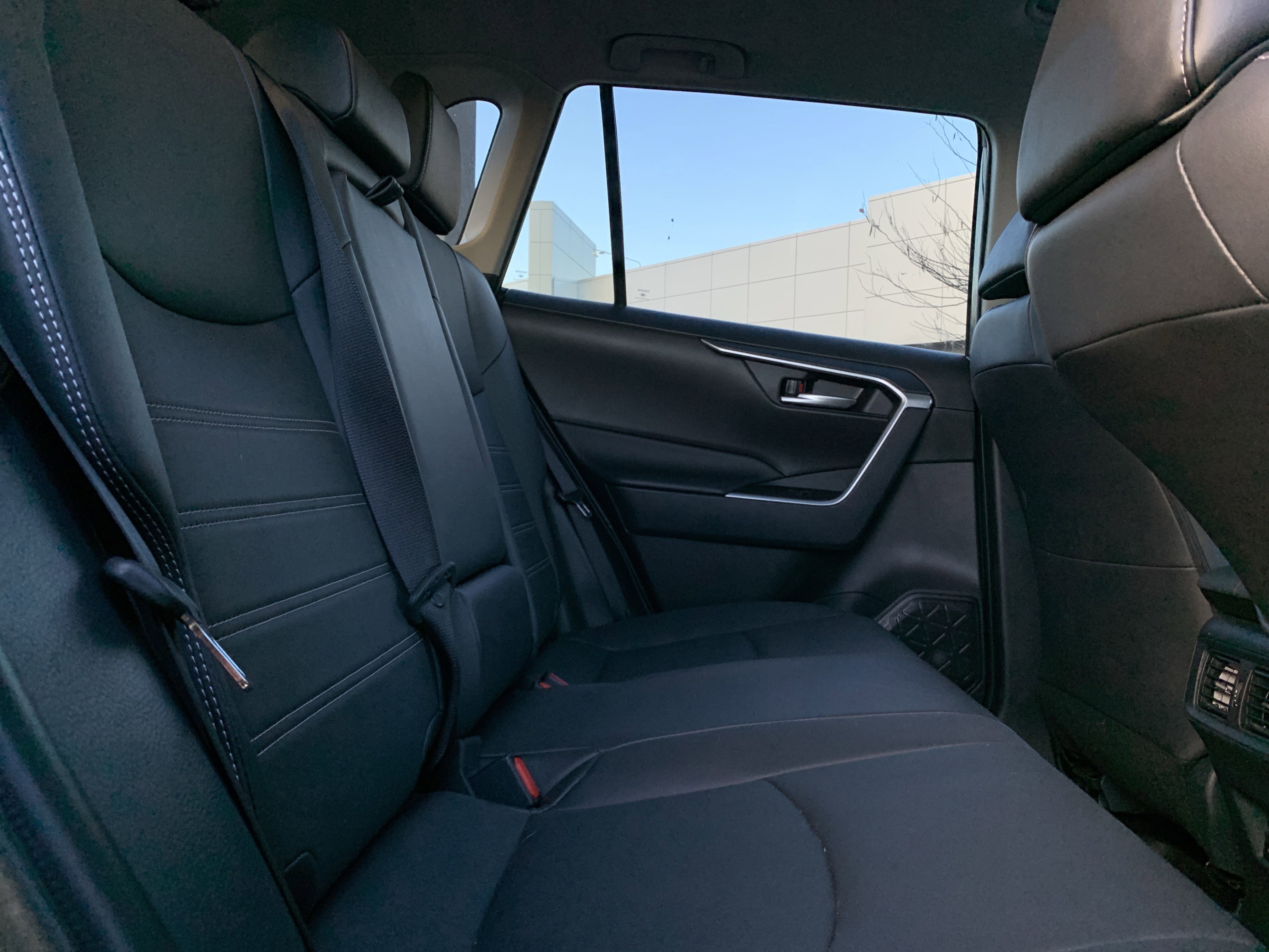 Used 2024 Toyota RAV4 XLE Premium image 33