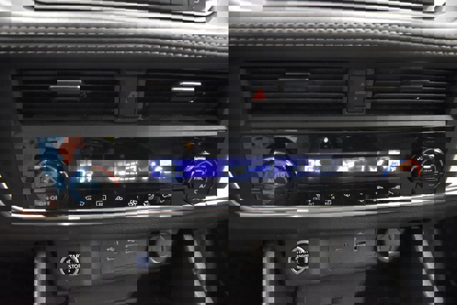 Used 2023 Nissan Rogue SV image 29