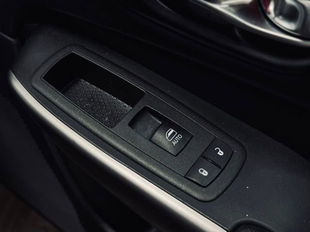 Used 2022 Jeep Cherokee Limited image 19