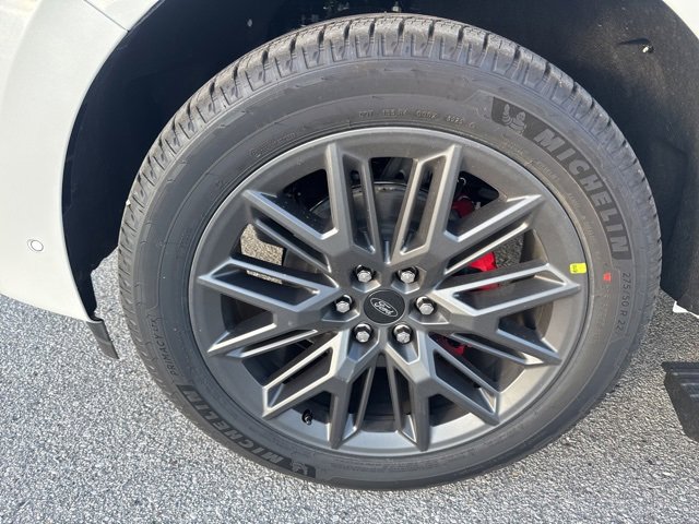 New 2025 Ford Expedition Max Platinum w/ Stealth Performance Package image 23