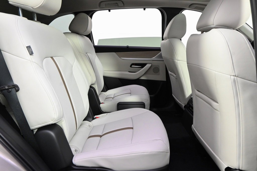 New 2026 MAZDA CX-90 Plug-In Hybrid w/ Premium Plus image 18