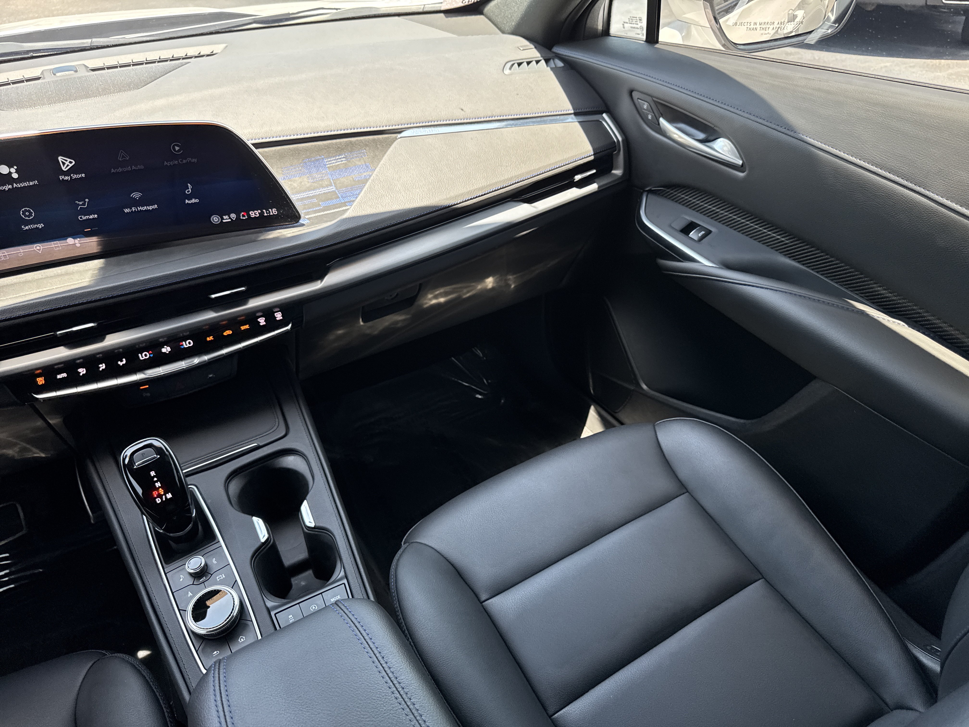 Certified 2025 Cadillac XT4 Sport w/ LPO, Onyx Lite Package FWD image 16