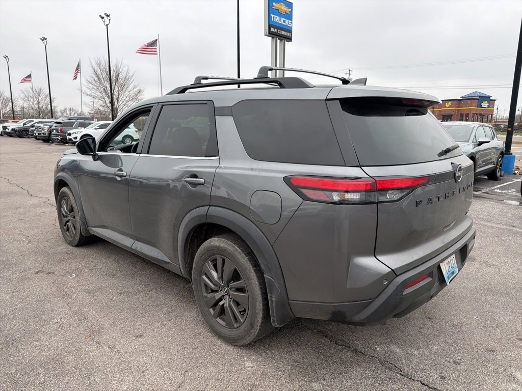 Used 2022 Nissan Pathfinder SV w/ SV Black Package image 7